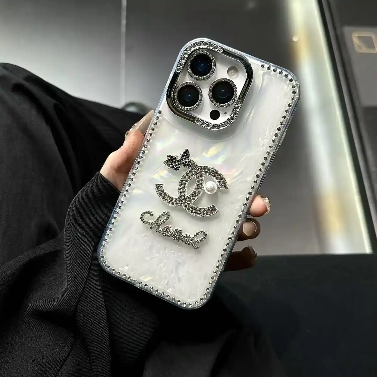 Quilted Chain Phone Case C-01818 - real product photo, wholesale Phone Case from Yaoford