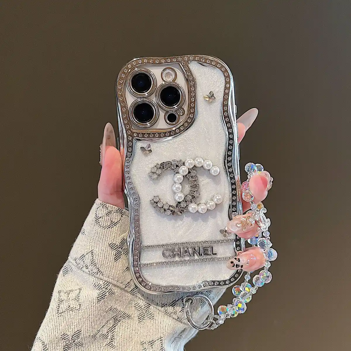 Quilted Chain Phone Case C-03138 - real product photo, wholesale Phone Case from Yaoford