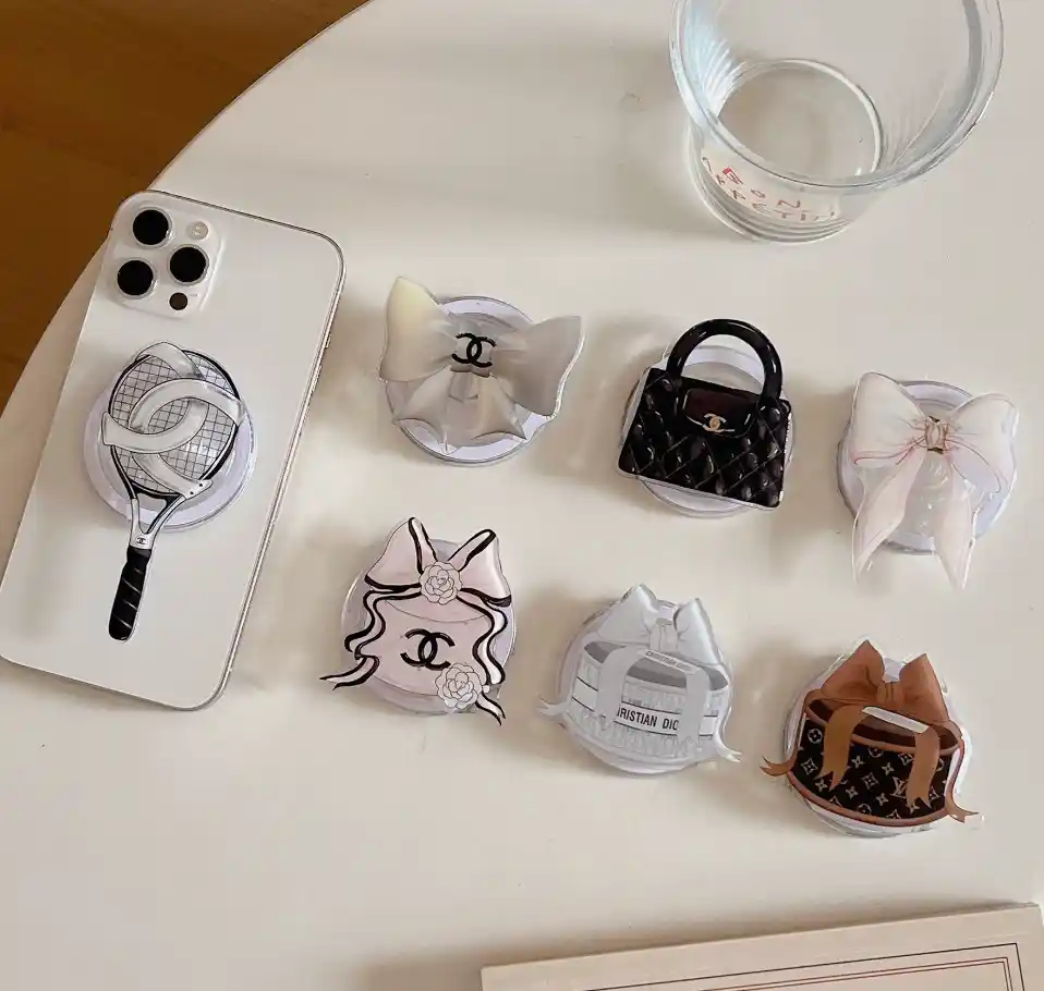 Quilted Chain Phone Case C-05117 - real product photo, wholesale Phone Case from Yaoford