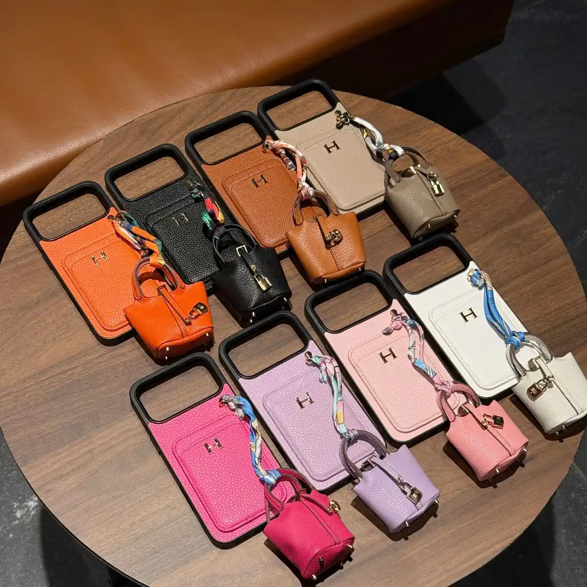 Leather Hardware Phone Case H00928 - real product photo, wholesale Phone Case from Yaoford