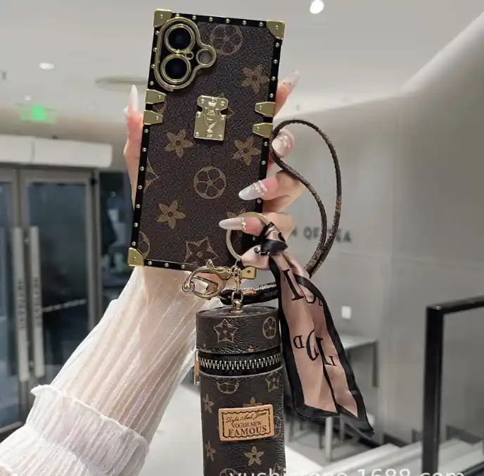 Monogram Canvas Phone Case LV0313315 - real product photo, wholesale Phone Case from Yaoford