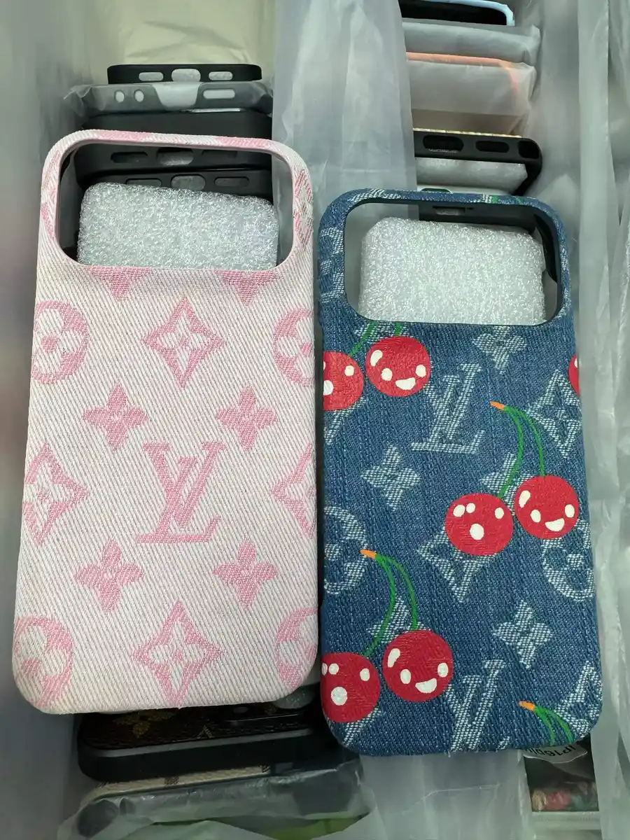 Monogram Canvas Phone Case LV065 - real product photo, wholesale Phone Case from Yaoford